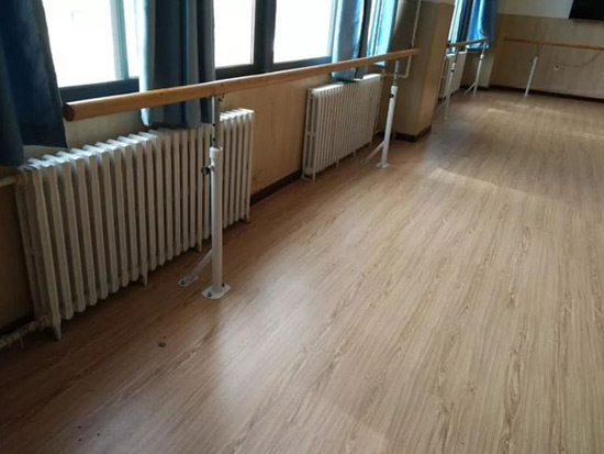 廊坊某學?？諝庠礋岜冒惭b